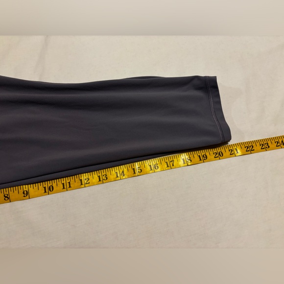 Athleta Salutation Stash Pocket II, wisteria purple 7/8th leggings, LP - Picture 10 of 10